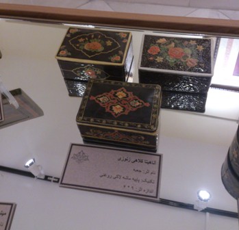 جعبه پاپیه ماشه لاکی